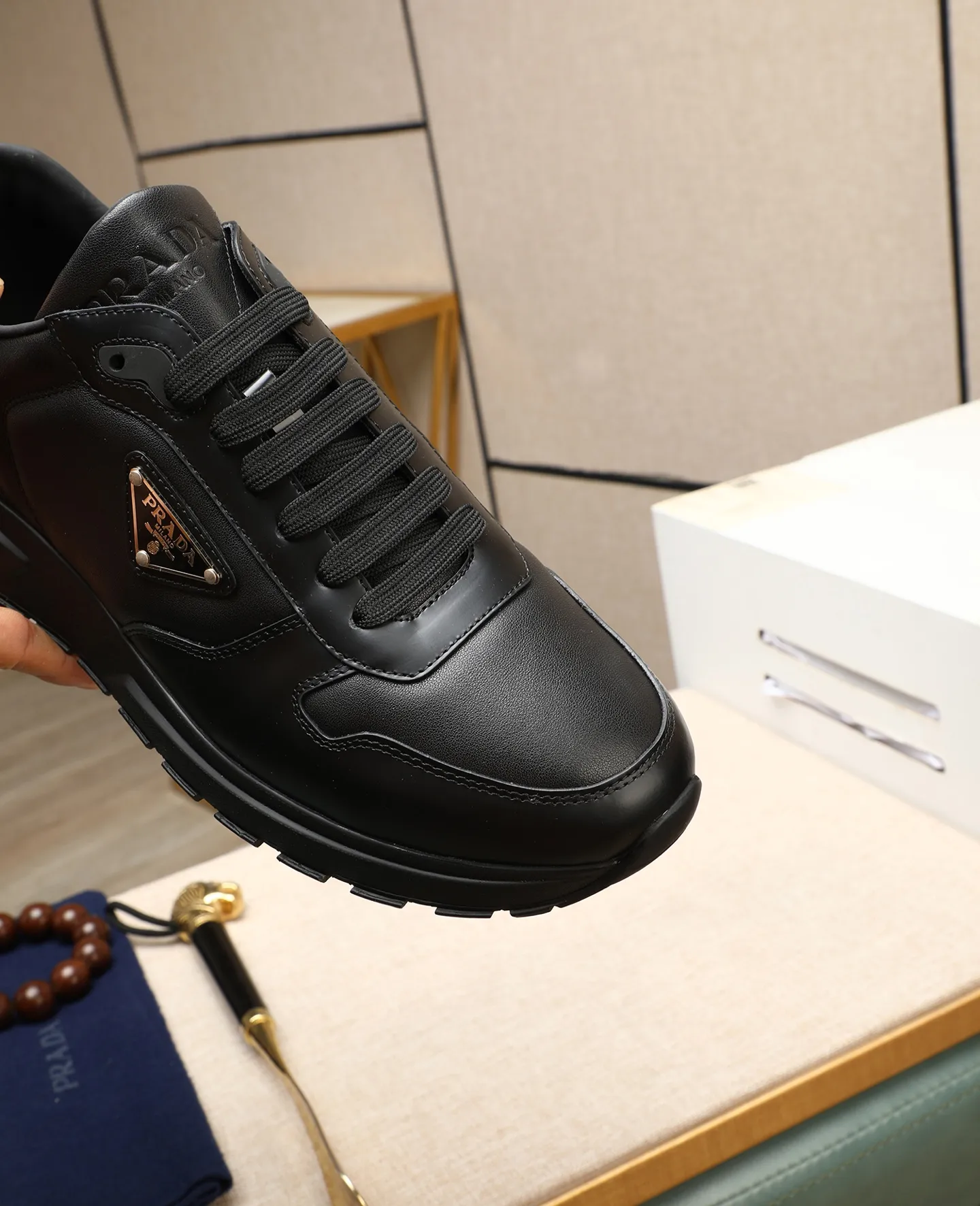 Men's shoes 💰540 🌹🌹[PRADA—Prada] 2025 latest model 🙈original replica! 👟👟👟Available here. The workmanship is top-notch. The upper is made from Italy. 🇮🇹Imported first-layer cowhide. ❗️Breathable genuine leather lining @Suitable for travel. The original version has an enlarged engraved sole, making it suitable for all kinds of travels, showing low-key luxury. Let quality speak for itself. Color: Size: 38-45